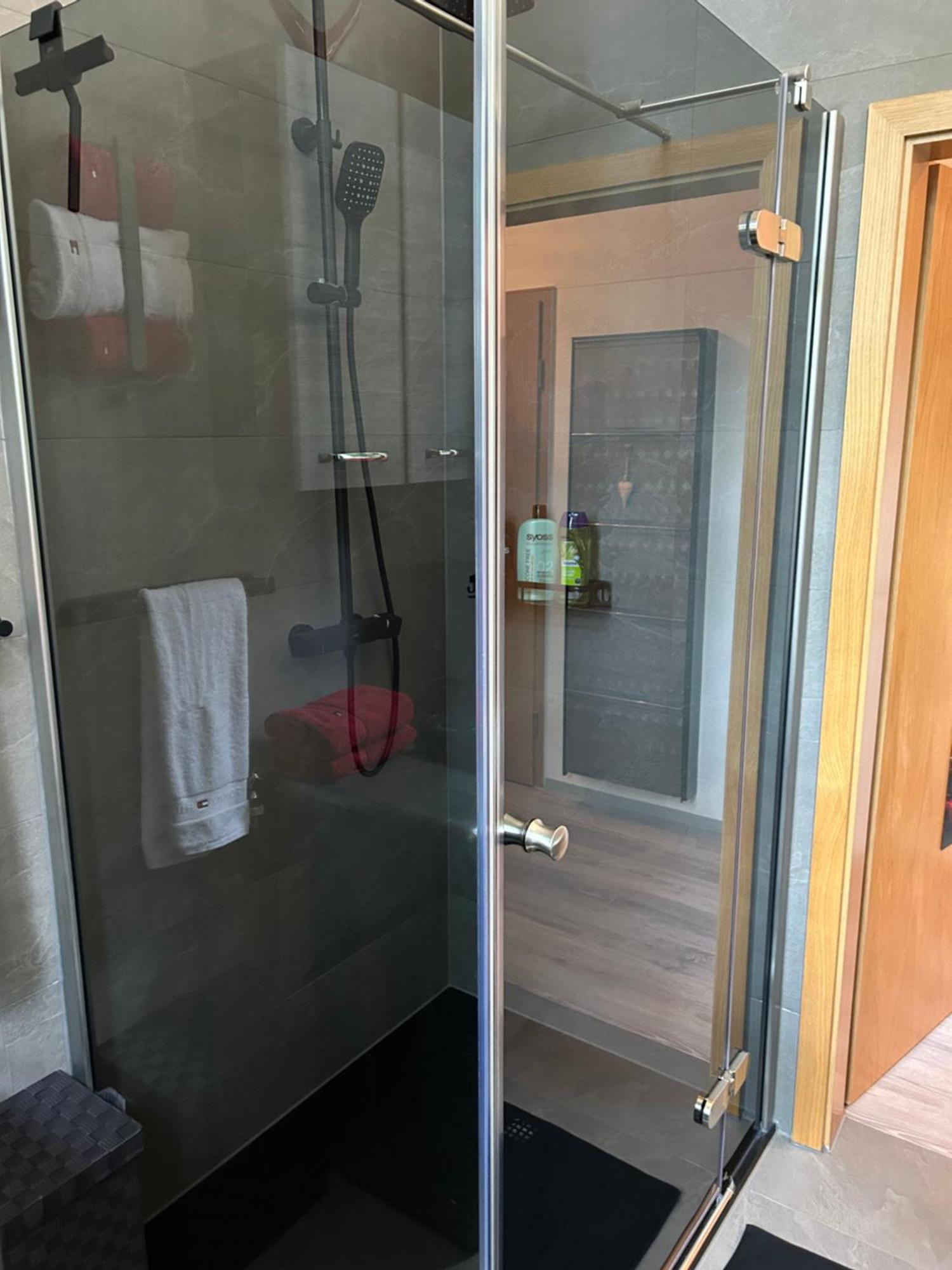 Ruhige Wohnung Im Fabrikstil In Chemnitz Luaran gambar